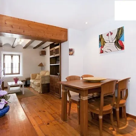 Quiet Apartment! Sagrada Familia! Apartment *